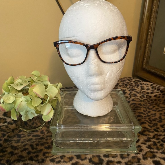 Betsy Johnson tortoise retro readers - Picture 5 of 7